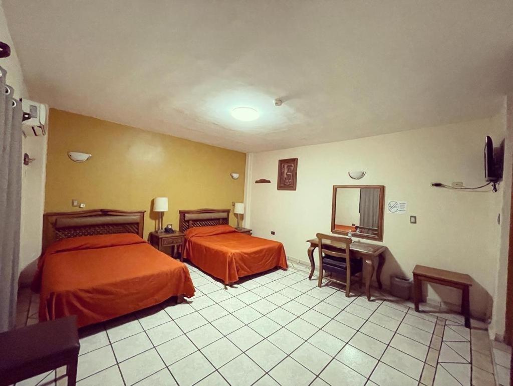 Hotel Las Fuentes Los Mochis Luaran gambar