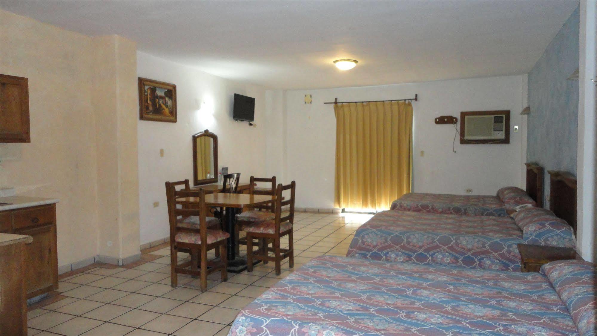 Hotel Las Fuentes Los Mochis Luaran gambar