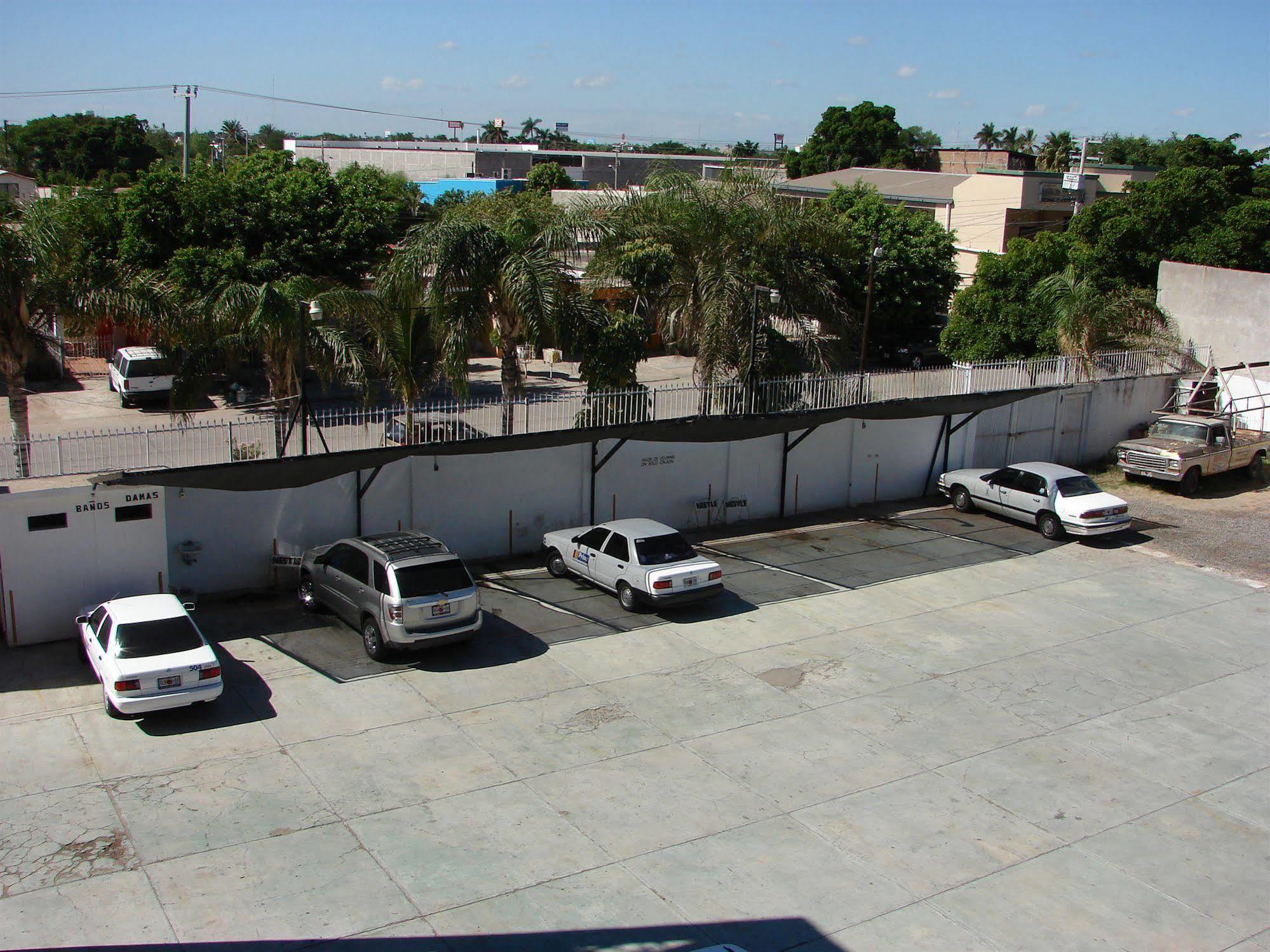 Hotel Las Fuentes Los Mochis Luaran gambar